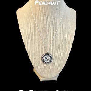 Scent & Gems, Touch my heart pendant